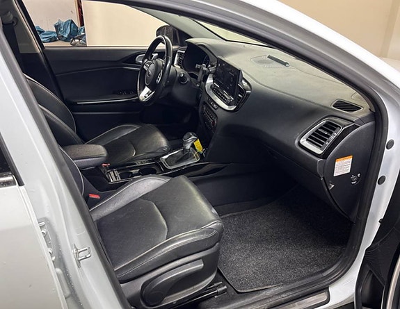 Kia XCeed 14 of 17