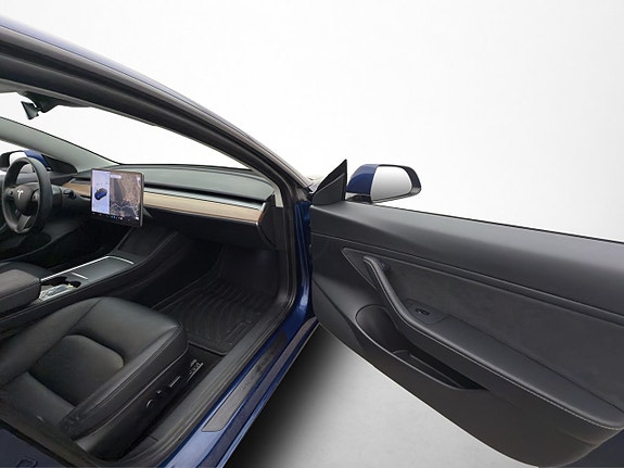 Tesla Model 3 27 of 30