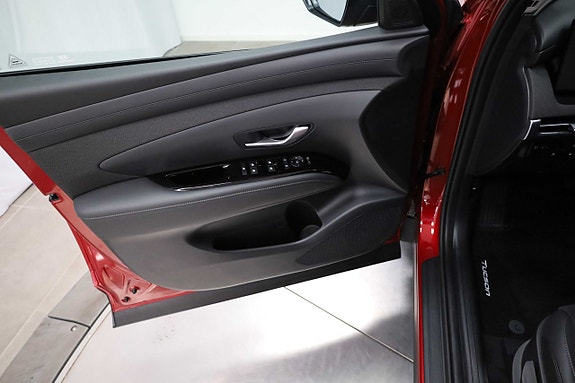 Hyundai Tucson 16 of 26