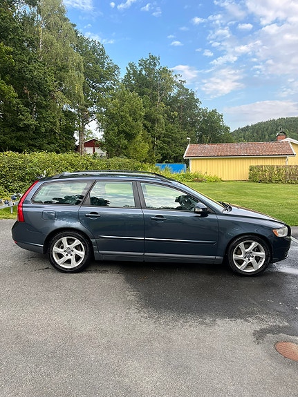 Volvo V50 4 of 12