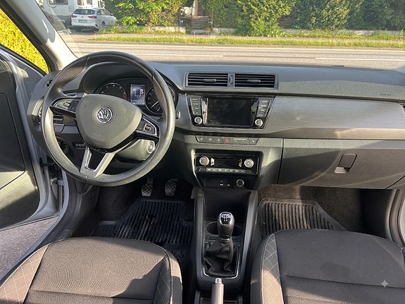Skoda Fabia 4 of 6