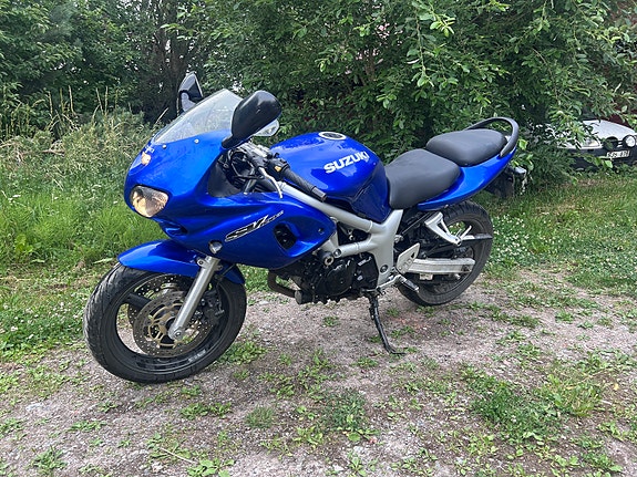 Suzuki SV650 2 of 13