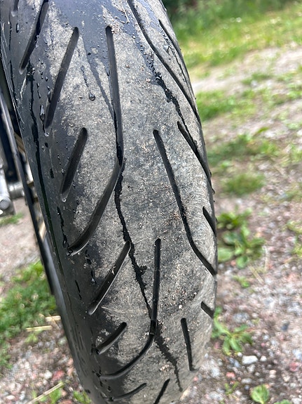 Suzuki SV650 8 of 13