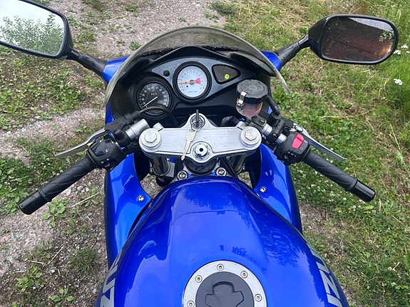 Suzuki SV650 11 of 13