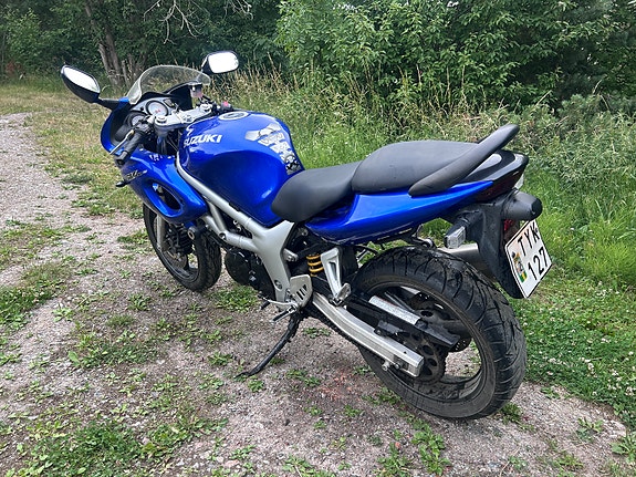 Suzuki SV650 4 of 13