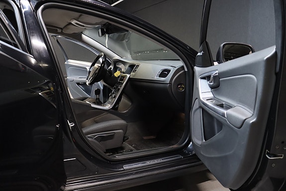Volvo V60 12 of 20