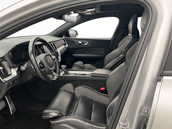 Volvo S60 12 of 30