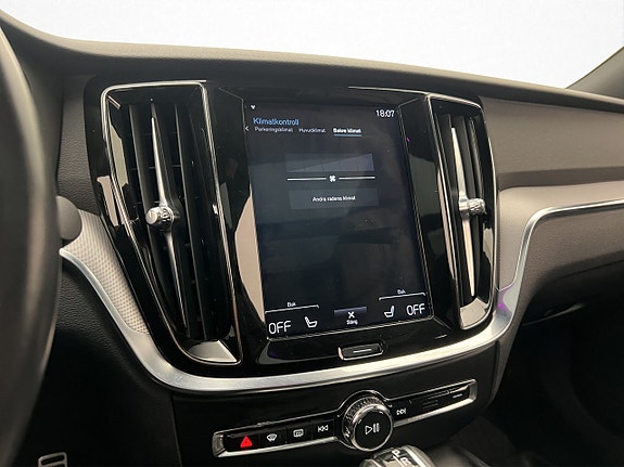 Volvo S60 26 of 30