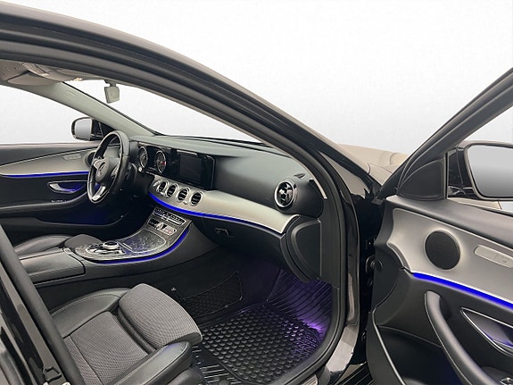 Mercedes-Benz E220 24 of 30