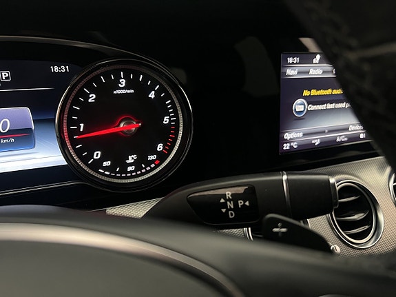 Mercedes-Benz E220 16 of 30