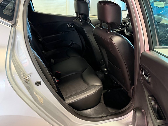 Renault Clio 10 of 14