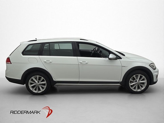 Volkswagen Golf Alltrack 9 of 30
