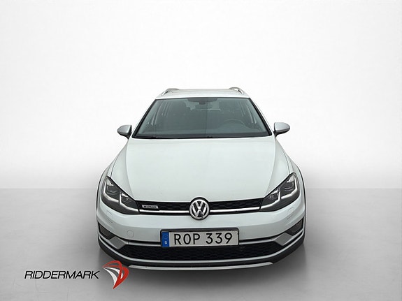 Volkswagen Golf Alltrack 2 of 30