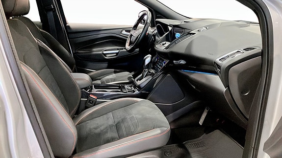 Ford Kuga 3 of 17