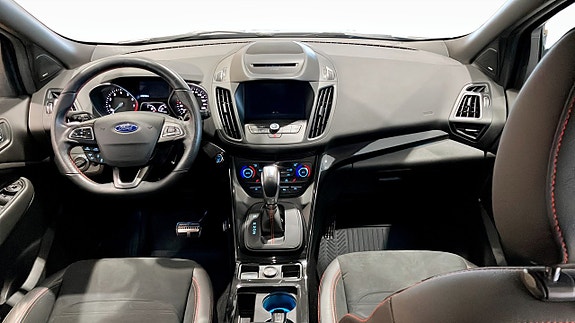 Ford Kuga 4 of 17