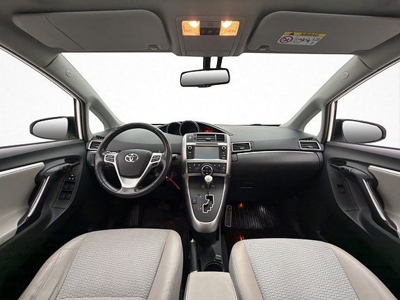 Toyota Verso 14 of 30