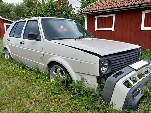 Volkswagen Golf II 2 of 6