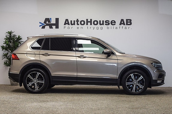 Volkswagen Tiguan 3 of 29
