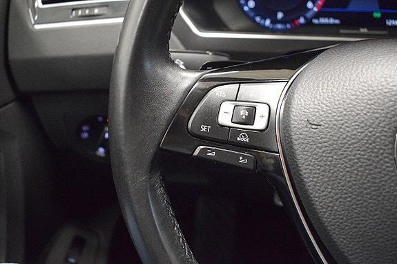 Volkswagen Tiguan 13 of 29