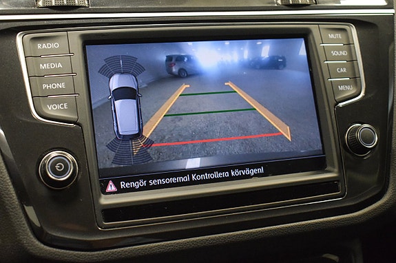 Volkswagen Tiguan 15 of 29