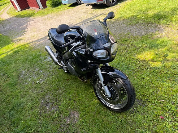 Triumph Sprint 955i RS 4 of 4