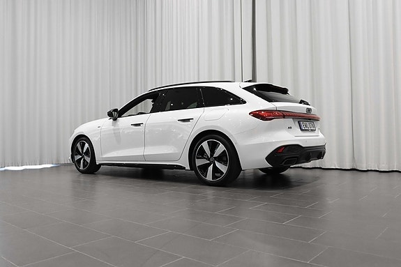 Audi A5 3 of 24