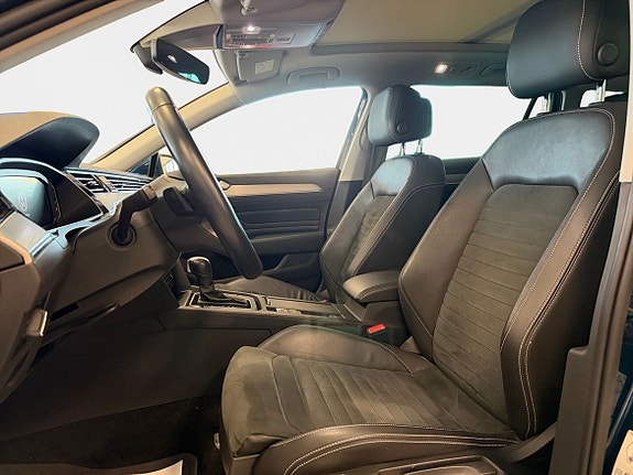 Volkswagen Passat 10 of 27