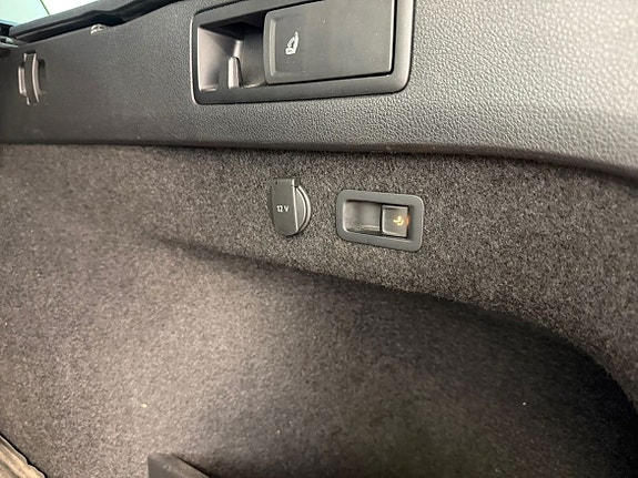 Volkswagen Passat 21 of 27