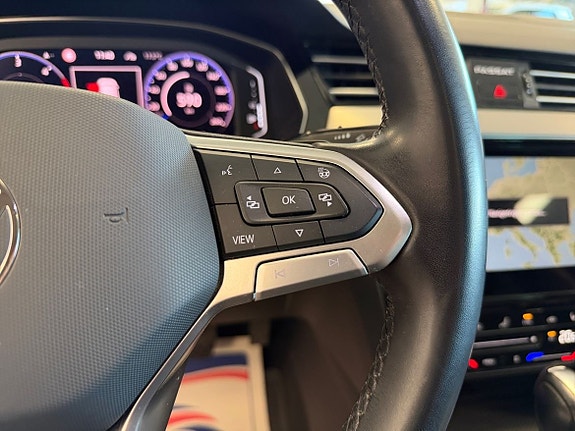 Volkswagen Passat 19 of 27