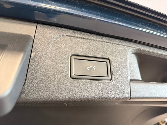 Volkswagen Passat 17 of 27