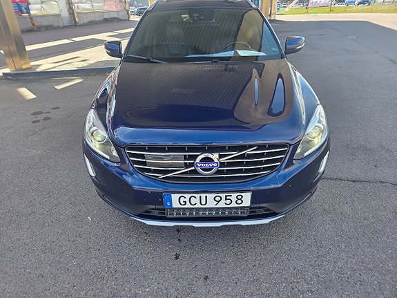 Volvo XC60 20 of 30