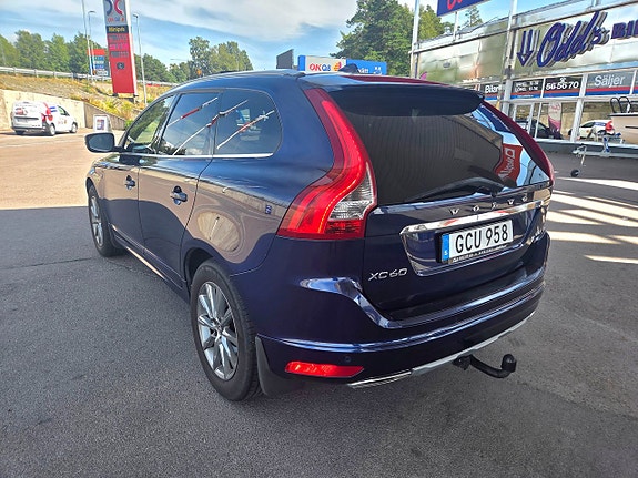 Volvo XC60 10 of 30