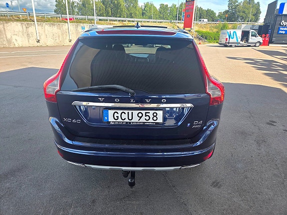 Volvo XC60 11 of 30