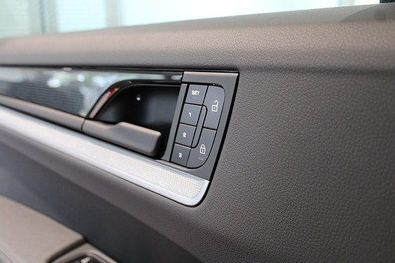Porsche Cayenne 20 of 22