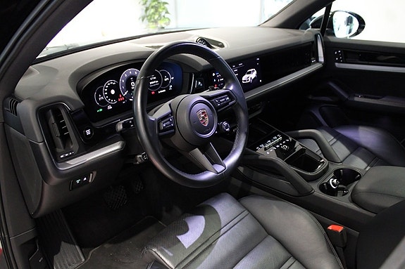 Porsche Cayenne 12 of 22