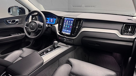 Volvo XC60 8 of 22