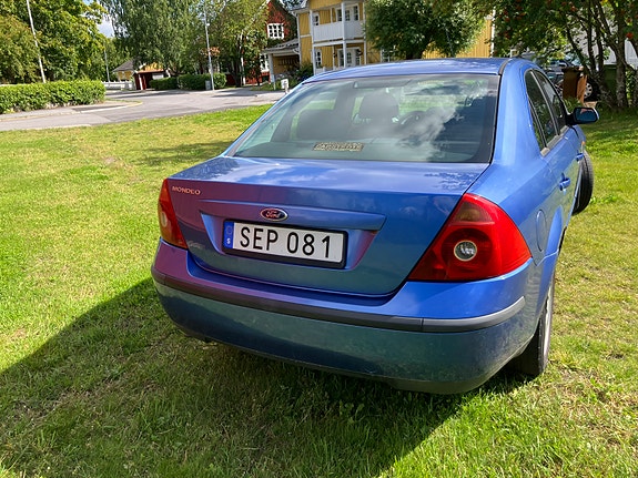 Ford Mondeo 4 of 8