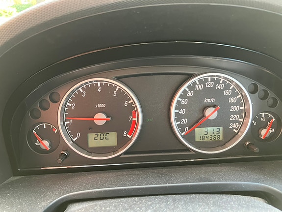Ford Mondeo 8 of 8
