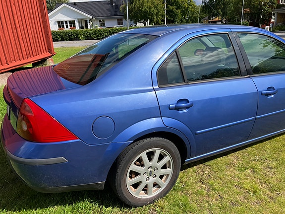 Ford Mondeo 3 of 8