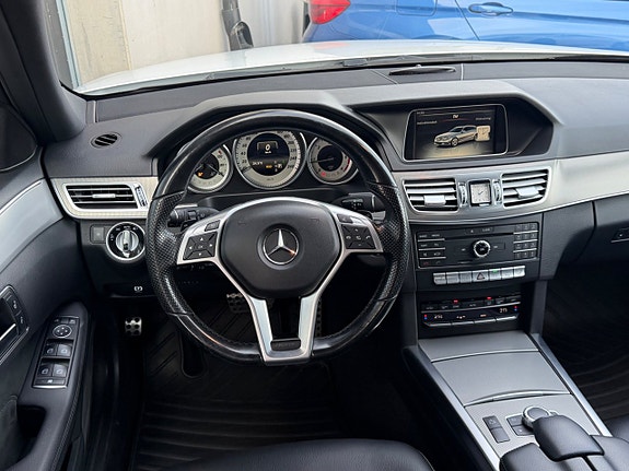 Mercedes-Benz E220 9 of 17