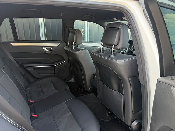 Mercedes-Benz E220 11 of 17