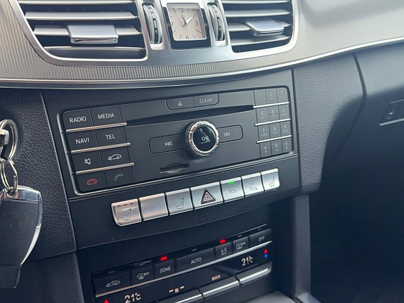 Mercedes-Benz E220 15 of 17
