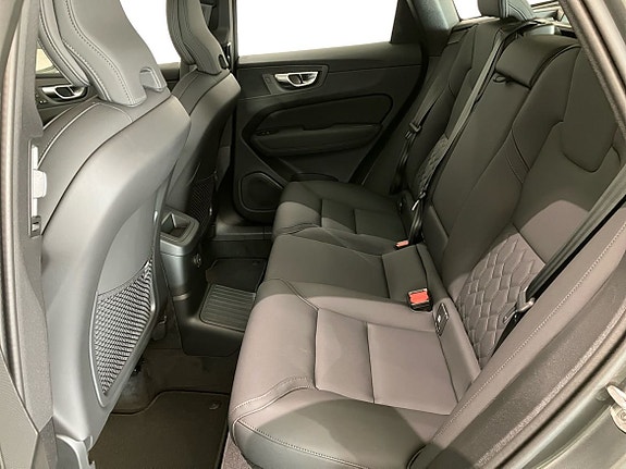 Volvo XC60 10 of 13