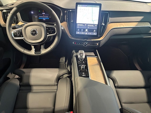 Volvo XC60 4 of 11