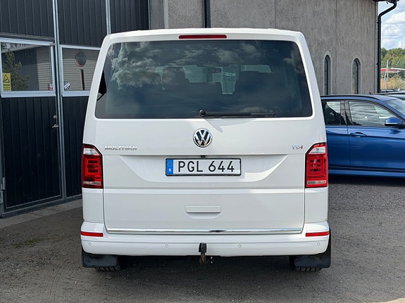 Volkswagen Multivan 7 of 20