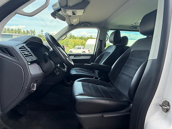 Volkswagen Multivan 8 of 20