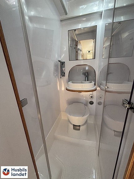 Kabe AFFINITY CAMPER VAN/4 BÄDDAR-VECKANS HUSBIL! 18 of 20