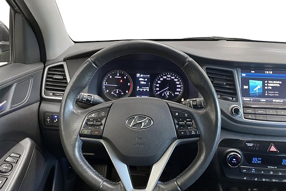 Hyundai Tucson 13 of 30