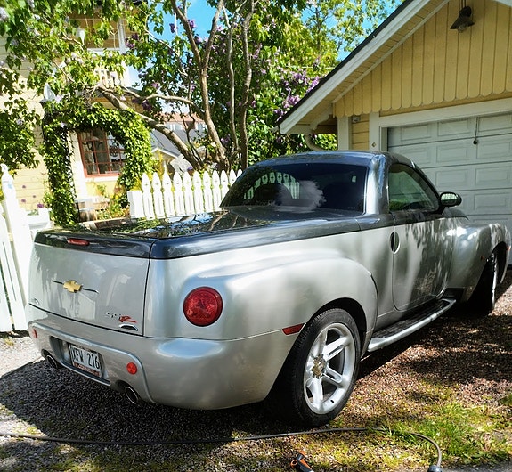 Chevrolet SSR 6 of 14