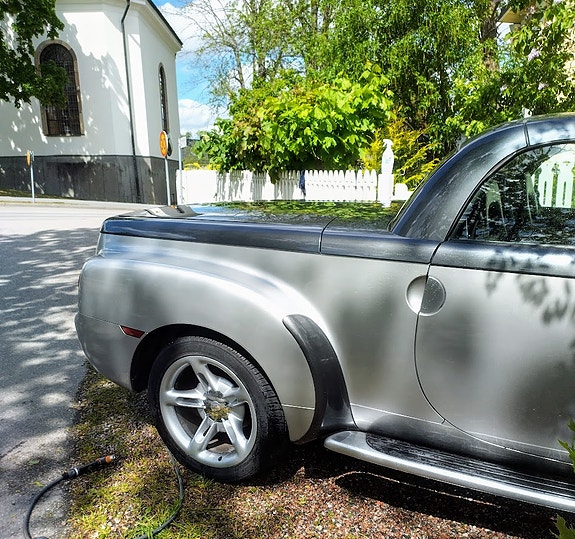 Chevrolet SSR 12 of 14